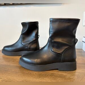 NEW IN BOX Coach and Four Black Leather Kaity Booties - 8.5